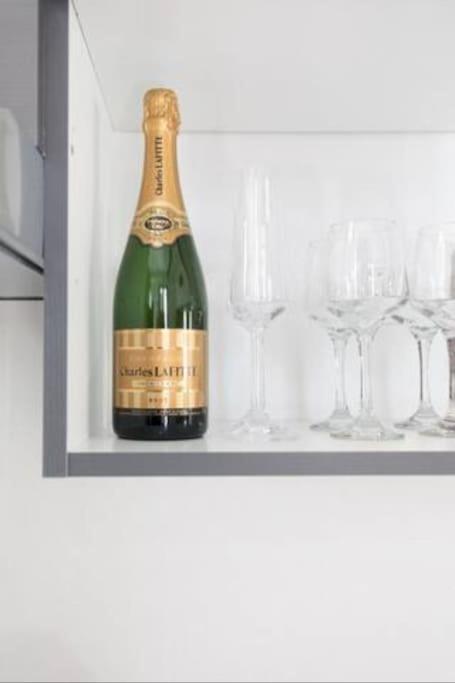 Le Petit Marche - New 2021 Fabuleux 2pax Wi-fi A/c Apartment