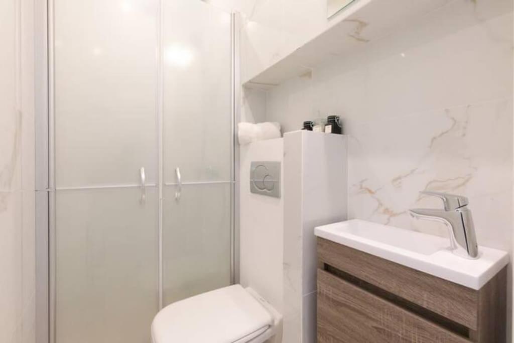 Apartment Le Petit Marche - New 2021 Fabuleux 2pax Wi-fi A/c *